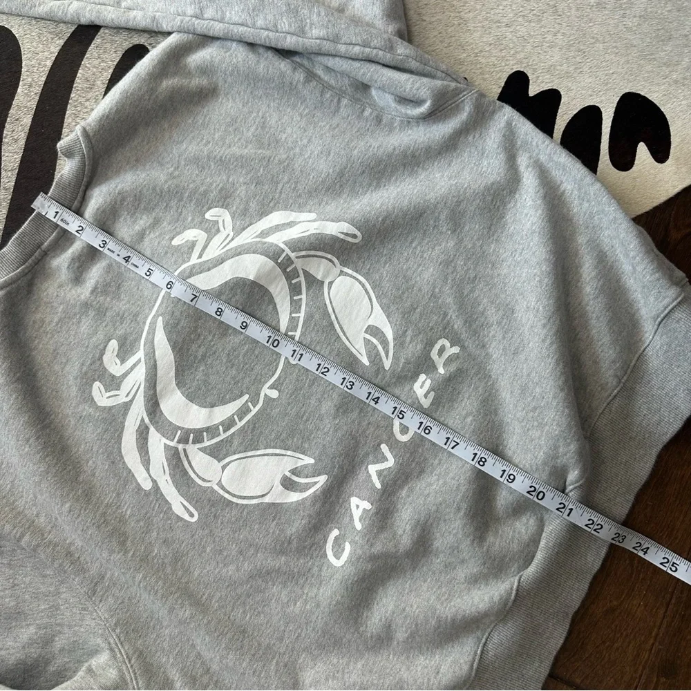 Good American Cancer Crab Zodiac Cropped Sweatshirt - Picture 7 of 8